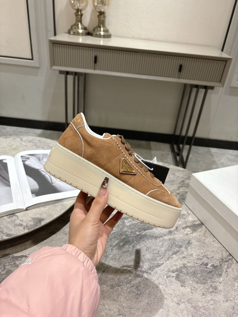 Pra*a sneakers